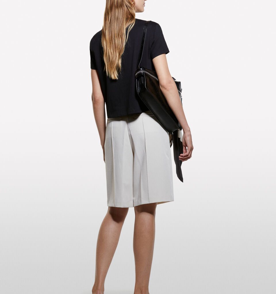 Μπλούζα boxy fit μαύρη - μπλουζάκια κοντομάνικα γυναικεία - Μαυρο | Sisley image number 2